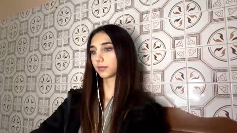 Snapshot of lilihalvorsen chatting on 11/13/25, 10:19 Lina online show from 11/13/25, 10:19