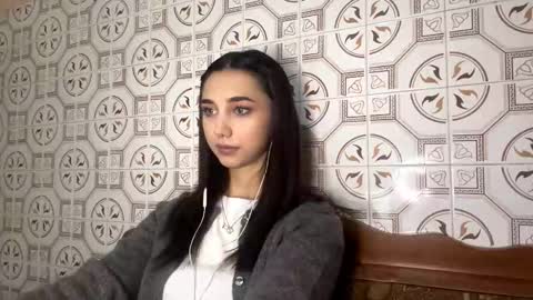 Snapshot of lilihalvorsen chatting on 11/21/25, 10:19 Lina online show from 11/21/25, 10:19