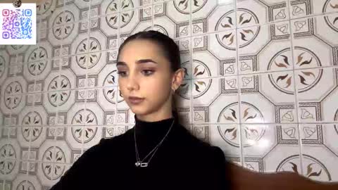 Snapshot of lilihalvorsen chatting on 12/04/25, 10:29 Lina online show from 12/04/25, 10:29