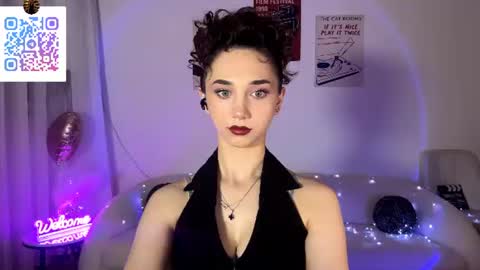 Lina online show from 06/17/26, 10:10