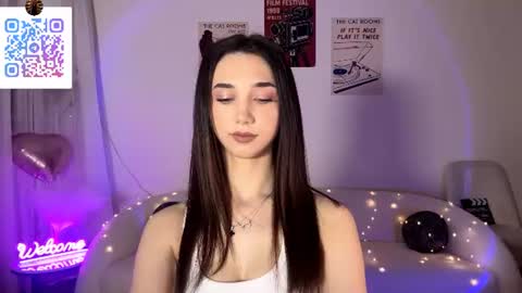 Lina online show from 06/18/26, 10:58