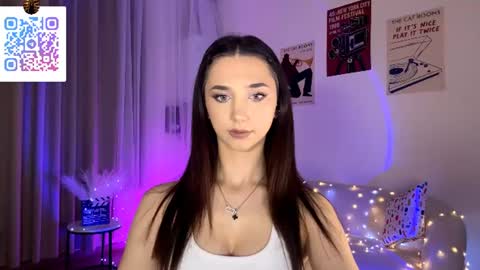 Lina online show from 06/25/26, 10:14