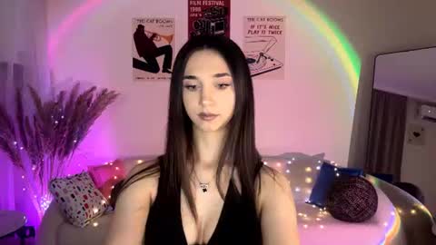 Lina online show from 07/19/26, 10:24