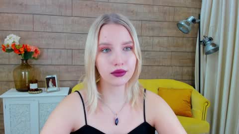 LiliLinn online show from 12/07/24, 09:06