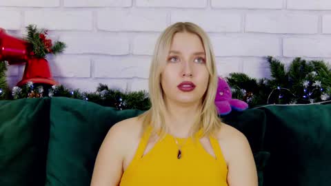 LiliLinn online show from 12/17/24, 11:39