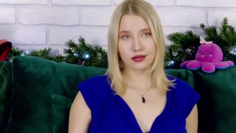 LiliLinn online show from 12/18/24, 10:19