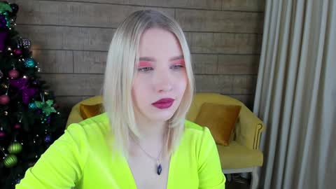 LiliLinn online show from 12/21/24, 05:36