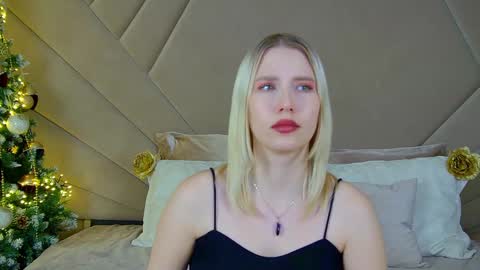 LiliLinn online show from 12/23/24, 12:52