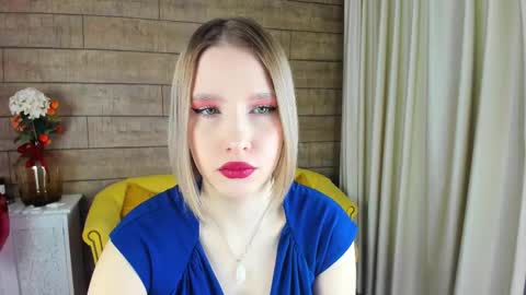 LiliLinn online show from 02/19/25, 05:49