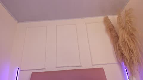 Lilly online show from 09/19/25, 12:23