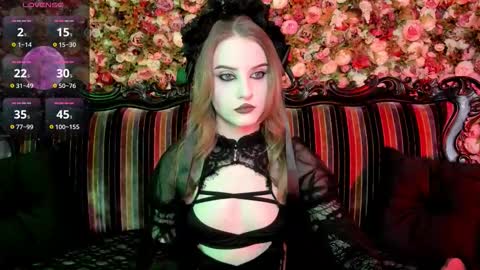 lilit_el_ online show from 11/22/25, 07:40