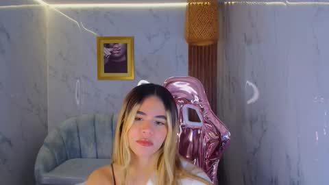 Snapshot of lilith4_s chatting on 09/19/25, 02:18 Lilith online show from 09/19/25, 02:18