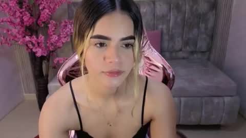 Snapshot of lilith4_s chatting on 10/17/25, 08:33 Lilith online show from 10/17/25, 08:33