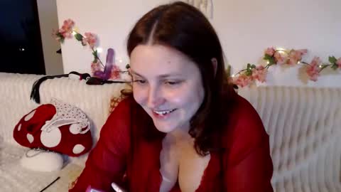 Snapshot of lilith___moon chatting on 11/25/25, 08:53 Lilly online show from 11/25/25, 08:53