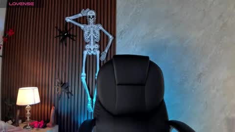 Snapshot of lilith__rosse chatting on 10/30/25, 12:39 Lilith Rosse online show from 10/30/25, 12:39