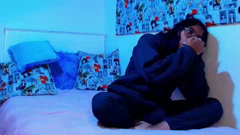 Snapshot of lilith_and_draven chatting on 09/22/25, 09:17 lilith_and_draven online show from 09/22/25, 09:17