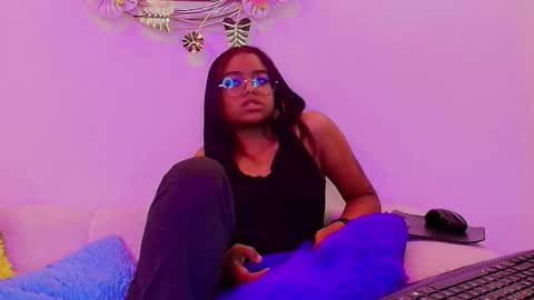 Snapshot of lilith_and_draven chatting on 10/21/25, 09:59 lilith_and_draven online show from 10/21/25, 09:59