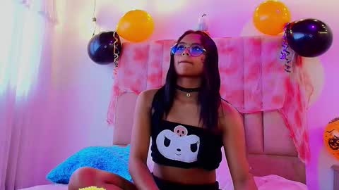 Snapshot of lilith_and_draven chatting on 10/31/25, 09:05 lilith_and_draven online show from 10/31/25, 09:05