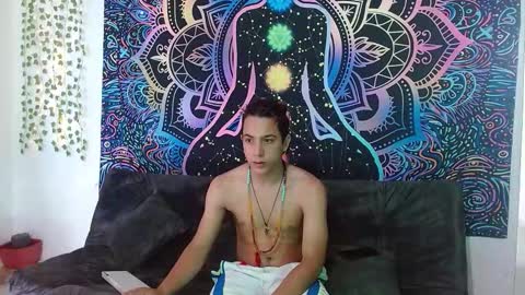 Snapshot of lilith_and_marcusblain chatting on 11/17/25, 08:47 Lili Marcus online show from 11/17/25, 08:47