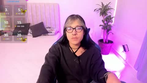 Snapshot of lilith_ayanami chatting on 05/20/26, 11:16 lilith online show from 05/20/26, 11:16