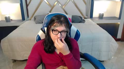 Snapshot of lilith_ayanami chatting on 05/22/26, 02:22 lilith online show from 05/22/26, 02:22