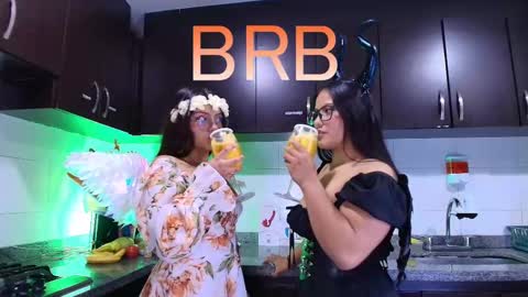 Lilith and Khloe  online show from 11/02/25, 11:34