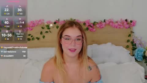 Snapshot of lilith_bonheur chatting on 12/14/25, 05:24 Lilith Bonheur online show from 12/14/25, 05:24