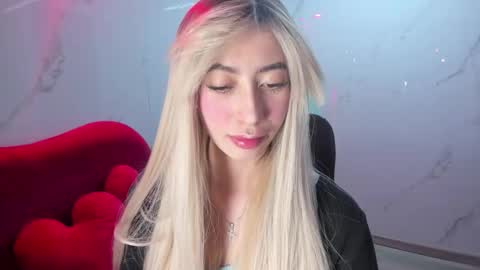 Snapshot of lilith_cooper20 chatting on 11/04/25, 10:31 lilith cooper20 online show from 11/04/25, 10:31