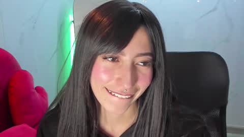 Snapshot of lilith_cooper20 chatting on 11/18/25, 11:15 lilith cooper20 online show from 11/18/25, 11:15