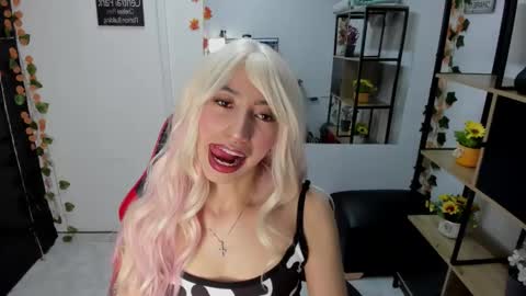 Snapshot of lilith_cooper20 chatting on 12/16/25, 10:37 lilith cooper20 online show from 12/16/25, 10:37