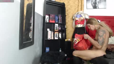 lilith_dhorn1 online show from 09/09/25, 08:36