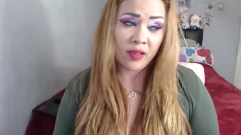 lili online show from 12/06/24, 11:57