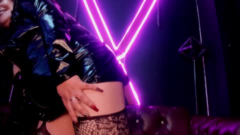 Snapshot of lilith_levonee_ chatting on 12/21/24, 06:41 Lilith online show from 12/21/24, 06:41