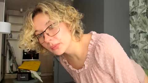 Snapshot of lilith_lutherlow chatting on 02/14/26, 01:08 lilith online show from 02/14/26, 01:08