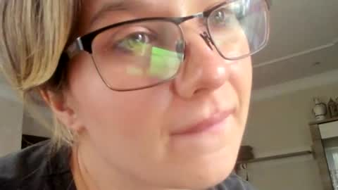 Snapshot of lilith_lutherlow chatting on 07/09/26, 04:55 lilith online show from 07/09/26, 04:55