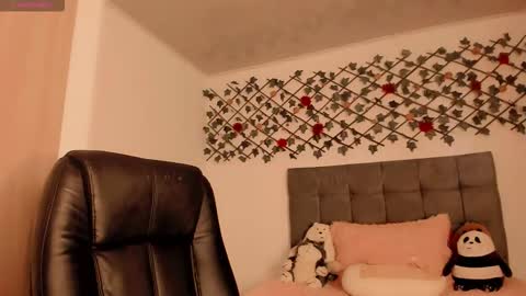 Snapshot of lilith_miller21 chatting on 11/07/25, 09:37 lilith_miller21 online show from 11/07/25, 09:37