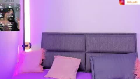 Lili petit  online show from 07/26/26, 03:30
