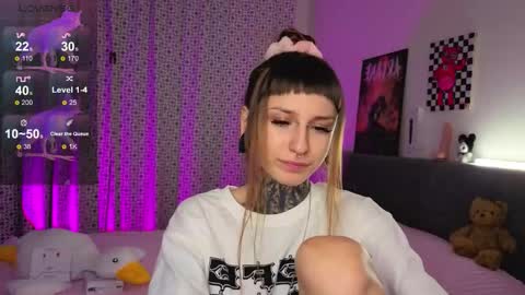 Snapshot of lilith_poison chatting on 11/13/25, 06:07 lilith_poison online show from 11/13/25, 06:07