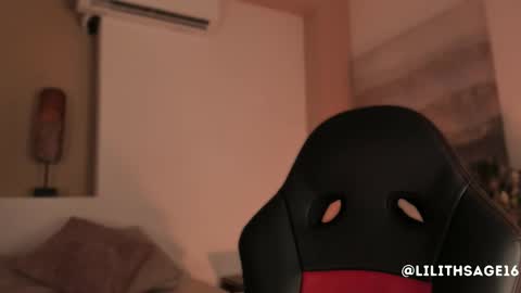 lilith_sage_ online show from 10/18/25, 12:06