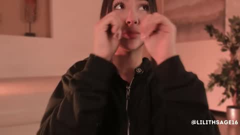 Snapshot of lilith_sage_ chatting on 11/07/25, 12:05 lilith_sage_ online show from 11/07/25, 12:05