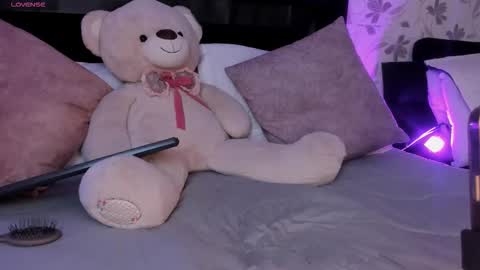 lilith_thompson online show from 09/24/25, 04:05