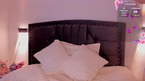 lilith_thompson online show from 10/10/25, 05:28