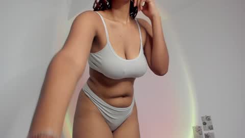 Alejandra  online show from 12/22/24, 02:49