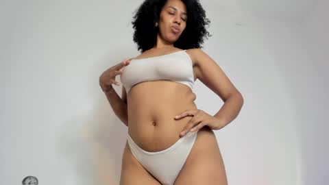 Snapshot of lilith_vision chatting on 05/05/26, 05:15 Alejandra online show from 05/05/26, 05:15