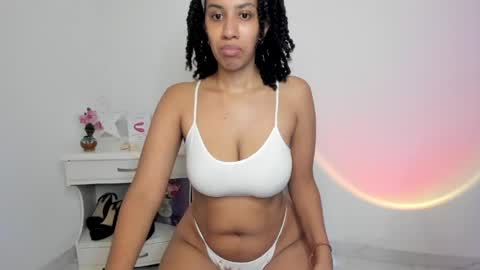 Snapshot of lilith_vision chatting on 05/21/26, 05:36 Alejandra online show from 05/21/26, 05:36