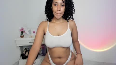 Snapshot of lilith_vision chatting on 05/24/26, 05:45 Alejandra online show from 05/24/26, 05:45