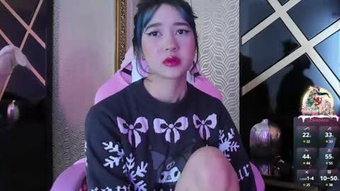 Snapshot of lilithcary chatting on 12/25/24, 10:59 Lilith online show from 12/25/24, 10:59