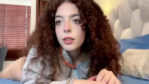 Snapshot of lilithdoeyes chatting on 03/19/26, 02:32 Lilith online show from 03/19/26, 02:32