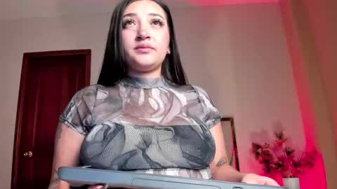 LilithEsme online show from 10/26/25, 12:05