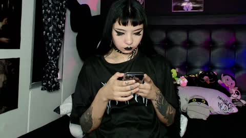   online show from 02/03/25, 09:18